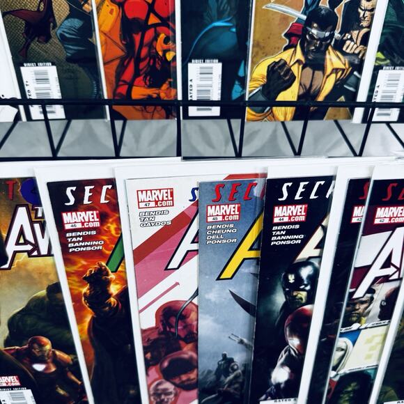 The New Avengers 28-38 40-47 Lot Venomized Wolverine Secret Invasion - Picture 6 of 7